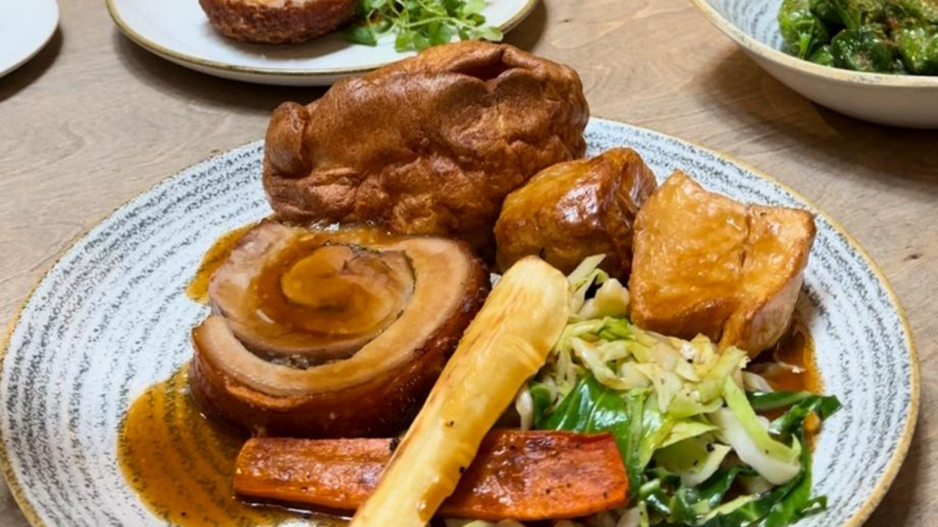 sunday roast at the larrik