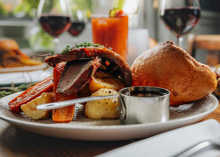 sunday roast at the volunteer